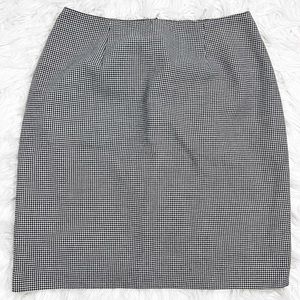 Vintage Mini Pencil Skirt Houndstooth Plaid Beautiful Condition Slit In Back